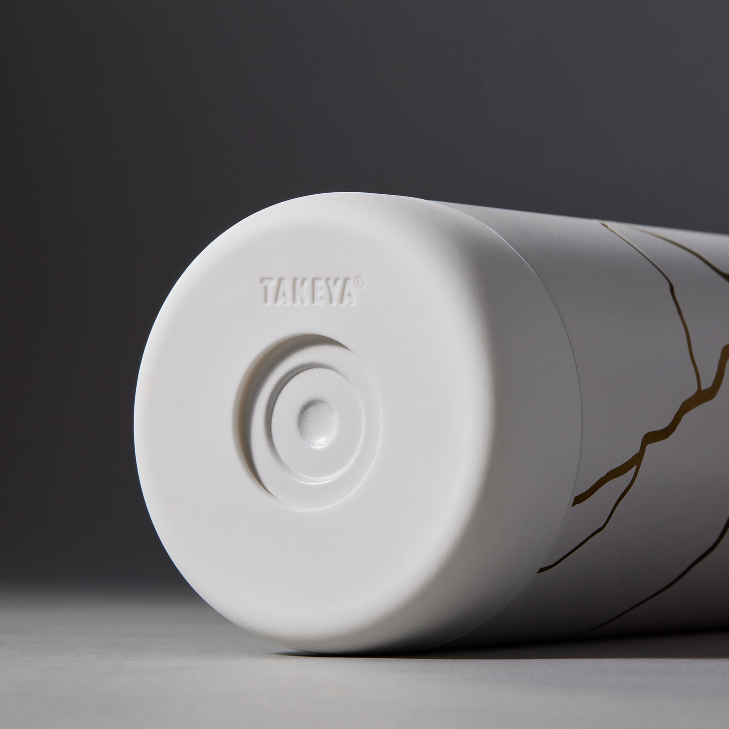 kintsugi-water-bottle-with-straw-lid-v8 51389-TK_HO25_Kintsugi_Takeya9255.png