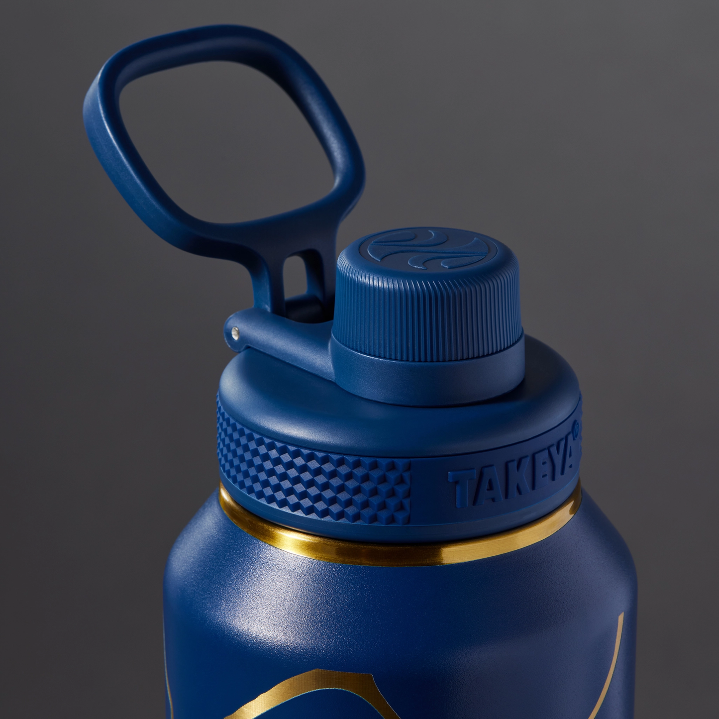 kintsugi-water-bottle-with-spout-lid-i4 51390-TK_HO25_Kintsugi_Takeya9266.png