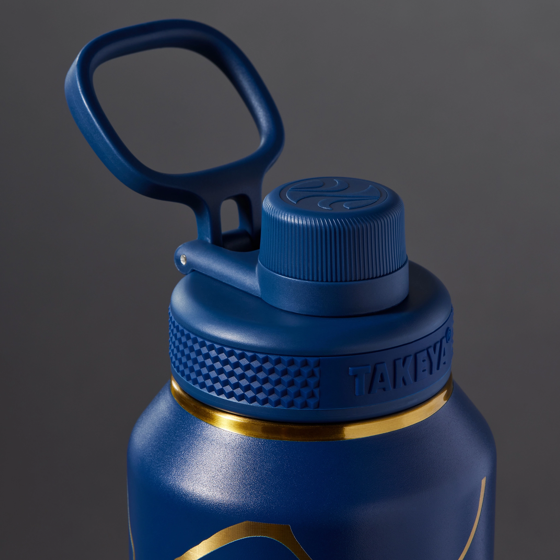 kintsugi-water-bottle-with-spout-lid-i4 51390-TK_HO25_Kintsugi_Takeya9266.png